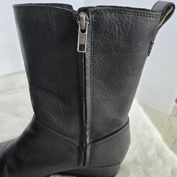 Ugg Potero Black Leather Wedge Women's Boots Size 7.5 EUC - Picture 13 of 13